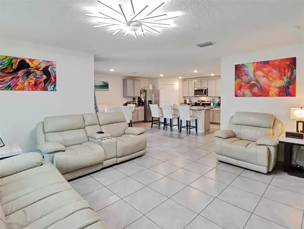 1202 TAHITIAN SUNRISE DR, Plant City, FL 33565