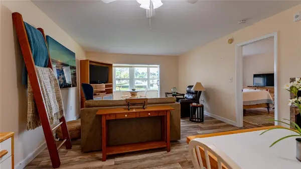 5020 BRITTANY DR S #125, St Petersburg, FL 33715