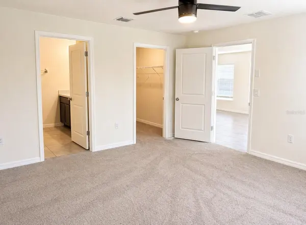 16511 MOSAIC OAR DR, Wimauma, FL 33598