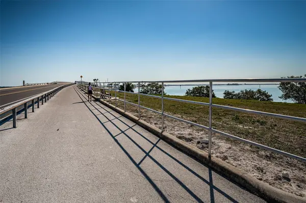 2 CAUSEWAY BLVD #208, Dunedin, FL 34698