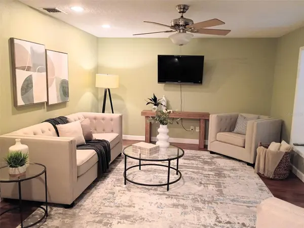 13176 DORCHESTER DR, Seminole, FL 33776
