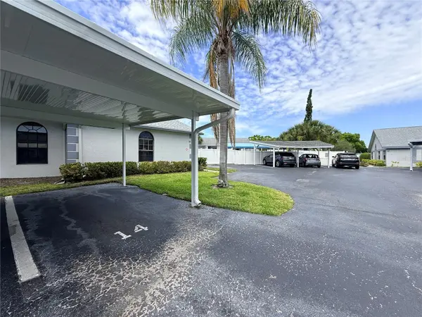 2749 COUNTRYSIDE BLVD #14, Clearwater, FL 33761