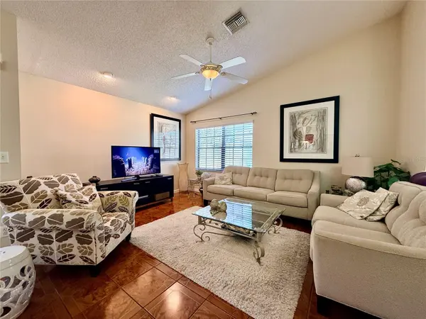 2749 COUNTRYSIDE BLVD #14, Clearwater, FL 33761