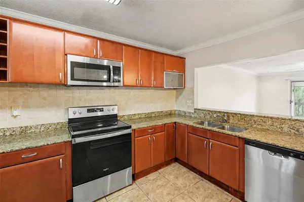 6334 NEWTOWN CIR #34B3, Tampa, FL 33615