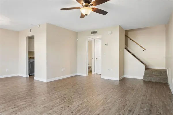 6341 TREETOP CIR #6341, Temple Terrace, FL 33617