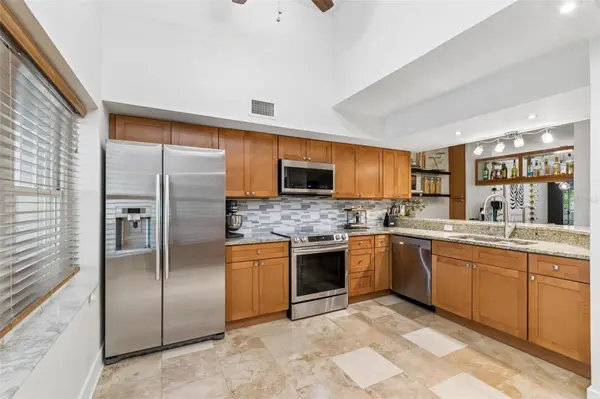 2599 DOLLY BAY DR #302, Palm Harbor, FL 34684