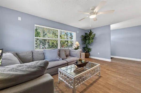 5810 VENETIAN BLVD NE, St Petersburg, FL 33703