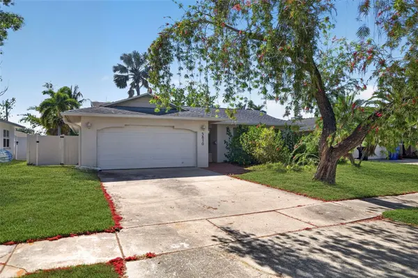 5810 VENETIAN BLVD NE, St Petersburg, FL 33703