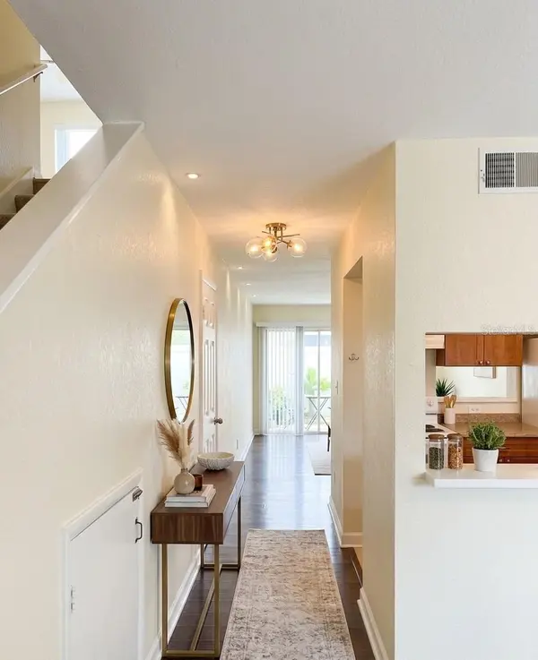7143 E BANK DR #7143, Tampa, FL 33617