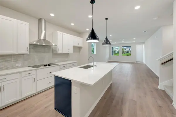 31327 PENDLETON LANDING CIR, Wesley Chapel, FL 33545