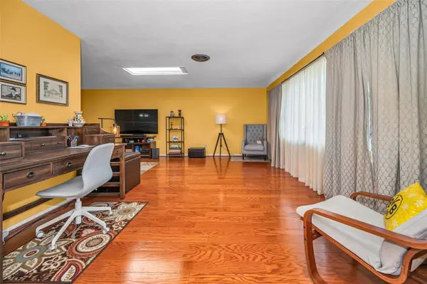 1368 WILLIAMS DR, Clearwater, FL 33764