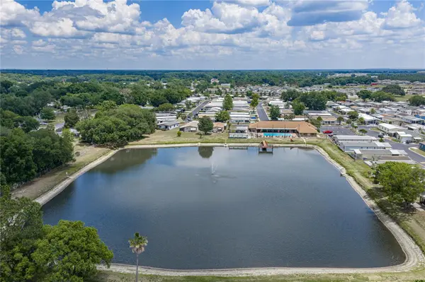 3201 HIDDEN LAKE DR, Wesley Chapel, FL 33543