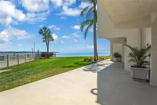7520 SUNSHINE SKYWAY LN S #P5, St Petersburg, FL 33711