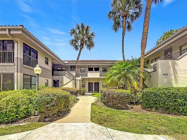 2650 COUNTRYSIDE BLVD #E103, Clearwater, FL 33761