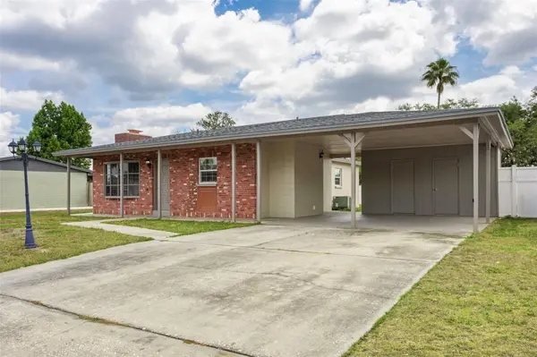 8303 TEMPLE PARK DR, Tampa, FL 33637
