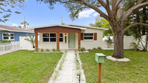 7042 DARTMOUTH AVE N, St Petersburg, FL 33710