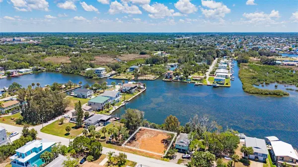 6646 SEAVIEW BLVD, Hudson, FL 34667