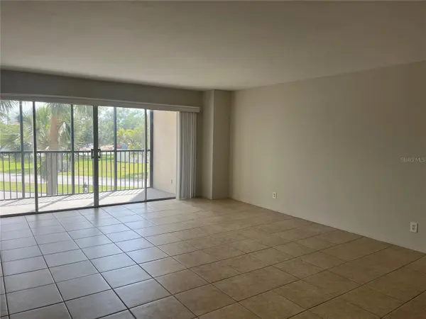 10355 PARADISE BLVD #113, Treasure Island, FL 33706