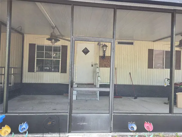 8828 KANAWHA RD, Riverview, FL 33578