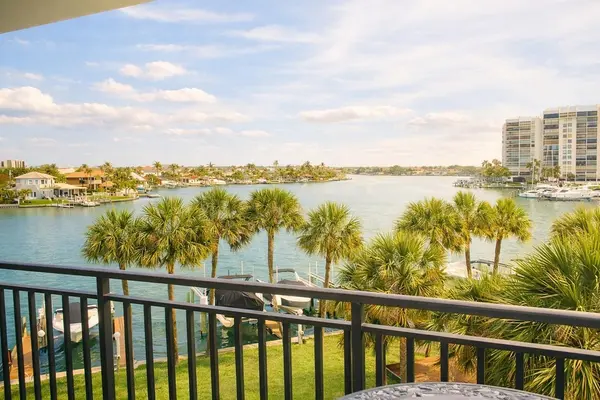 9825 HARRELL AVE #404, Treasure Island, FL 33706