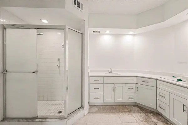 6205 SHORELINE DR #1106, St Petersburg, FL 33708