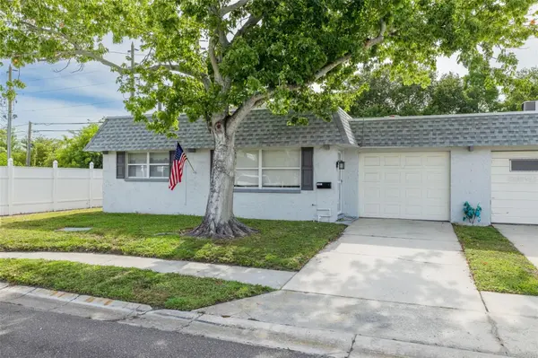 1401 CARA DR #1401, Largo, FL 33771