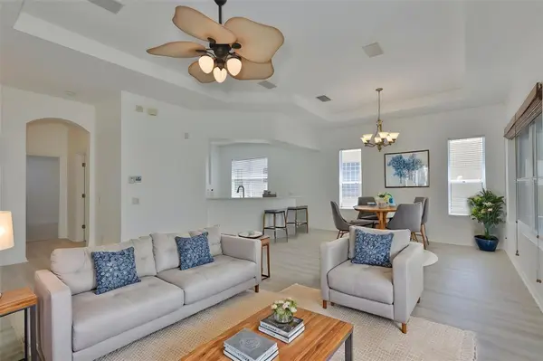 448 NOBLE FAIRE DR, Sun City Center, FL 33573