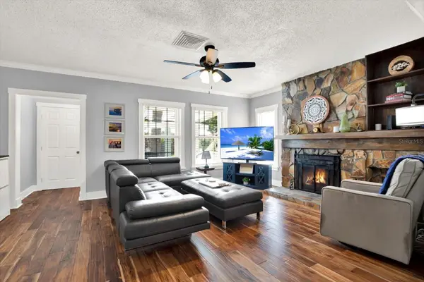 15656 1ST ST E, Redington Beach, FL 33708