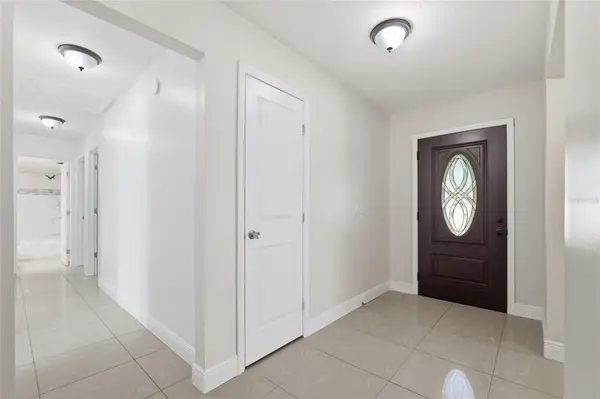 11807 NICKLAUS CIR, Tampa, FL 33624