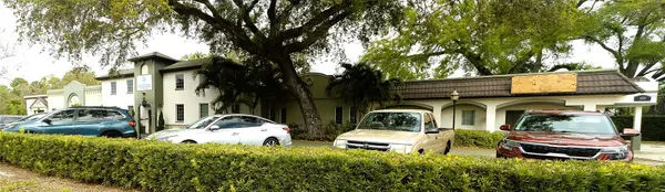 2001 MANATEE AVE E #104, Bradenton, FL 34208