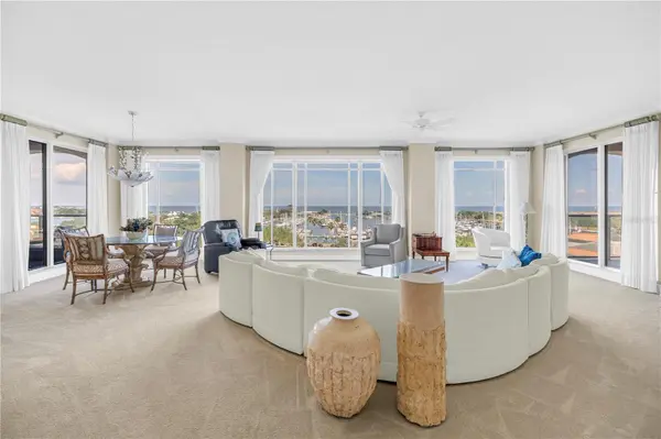 100 BEACH DR NE #702, St Petersburg, FL 33701