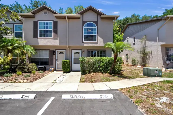 2316 FLETCHERS POINT CIR, Tampa, FL 33613