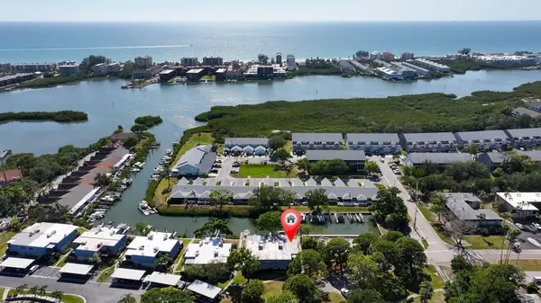9476 TRADEWINDS AVE #9476, Seminole, FL 33776