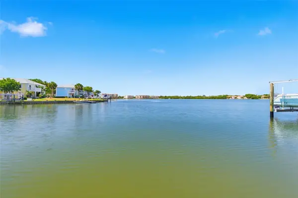 4805 COBIA DR SE #D Furnished, St Petersburg, FL 33705