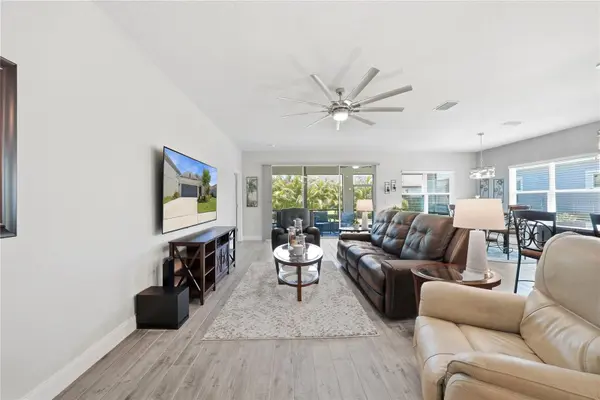 5521 LIMELIGHT DR, Apollo Beach, FL 33572