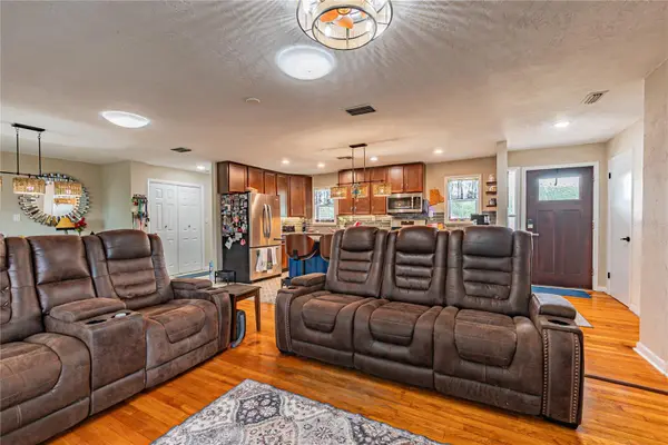 5233 HILL DR, Zephyrhills, FL 33542