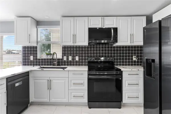 9426 STAR GAZER LN, Riverview, FL 33578