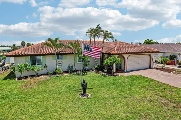 801 FLAMINGO DR, Apollo Beach, FL 33572