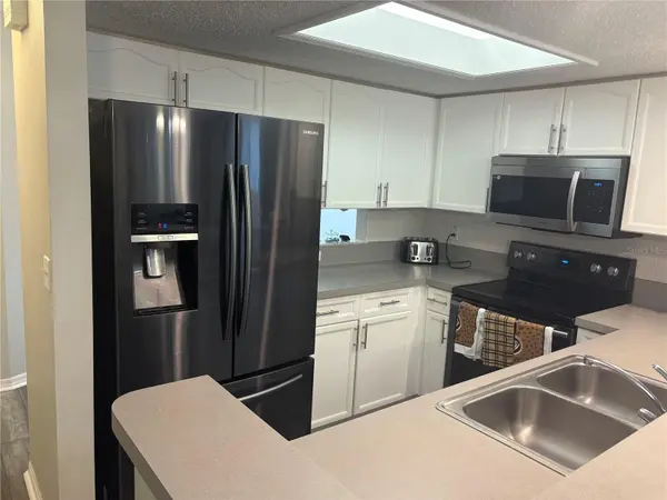 9122 JAKES PATH, Largo, FL 33771