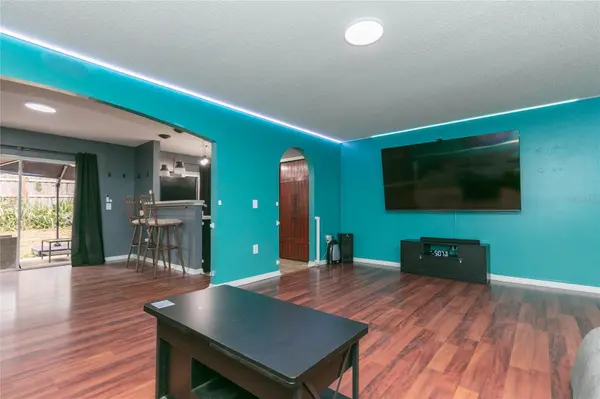 9922 ASHBURN LAKE DR, Tampa, FL 33610