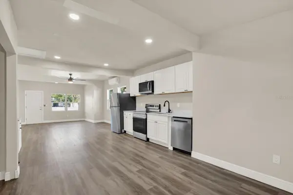 1621 7TH AVE N, St Petersburg, FL 33713