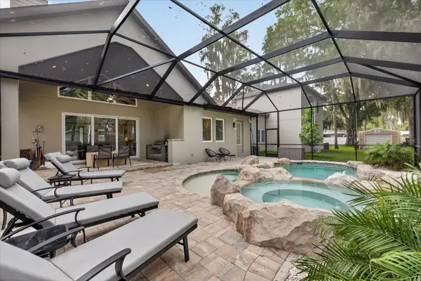 1208 SUNSET LN, Lutz, FL 33549