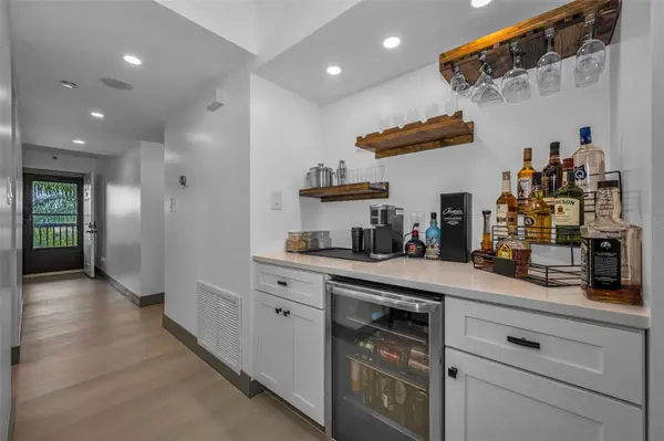 5400 PARK ST N #303, St Petersburg, FL 33709