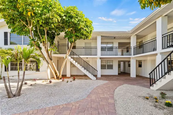 3036 6TH AVE N, St Petersburg, FL 33713