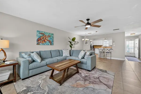 1706 BELLEAIR FOREST DR #220, Belleair, FL 33756