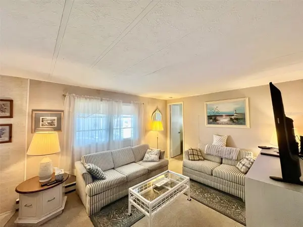 130 MELODY LN, Tarpon Springs, FL 34689