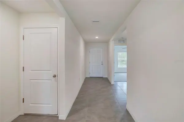 810 ACE OUTLAW AVE, Ruskin, FL 33570