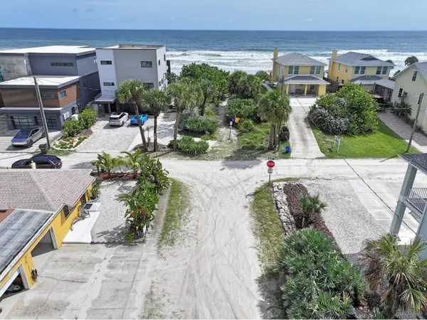 906 E 11TH AVE, New Smyrna Beach, FL 32169