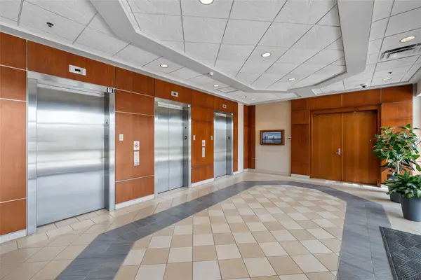 5550 W EXECUTIVE DR #250, Tampa, FL 33609