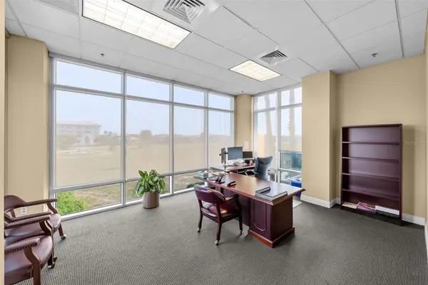 5550 W EXECUTIVE DR #250, Tampa, FL 33609
